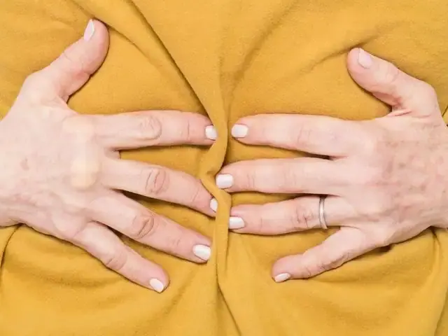 경기 처인구 역북동 오션테라피 — 마사지 관리를 받는 장면