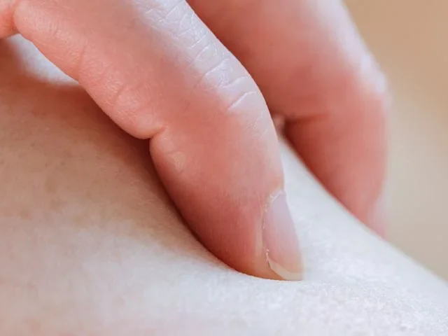 서울 송파구 문정동 뉴힐링케어 — 마사지 오일과 도구