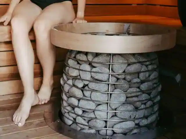 서울 영등포구 도림동 로아스파 — 마사지 관리를 받는 장면