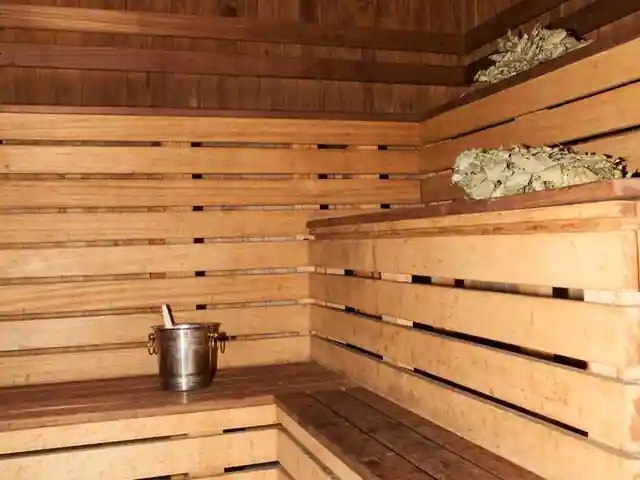 충남 당진시 수청동 수청동 마사지 수중국정통마사지 — 마사지 관리를 받는 장면